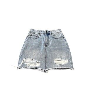 Billabong x sincerely jules denim  Form Fit Cut  women's size 25 Light Wash Skit